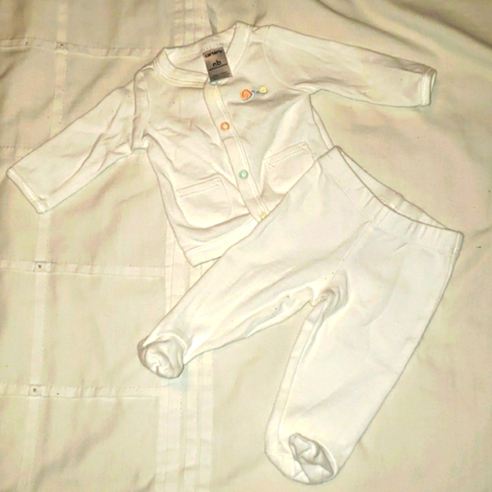 Carter's Newborn Outfit - Two Pieces